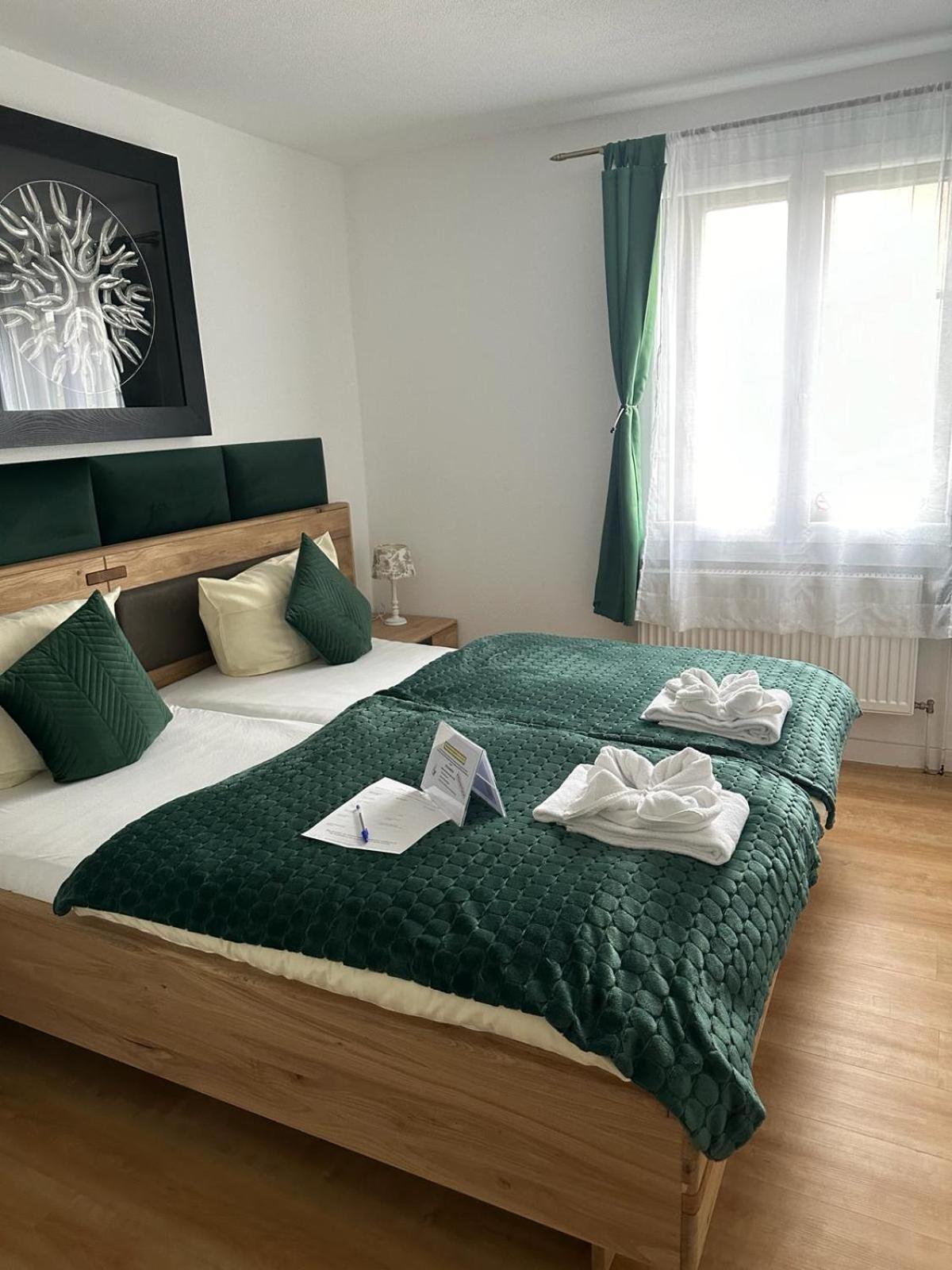 Hotel Zum Goldenen Anker Bamberg Bagian luar foto